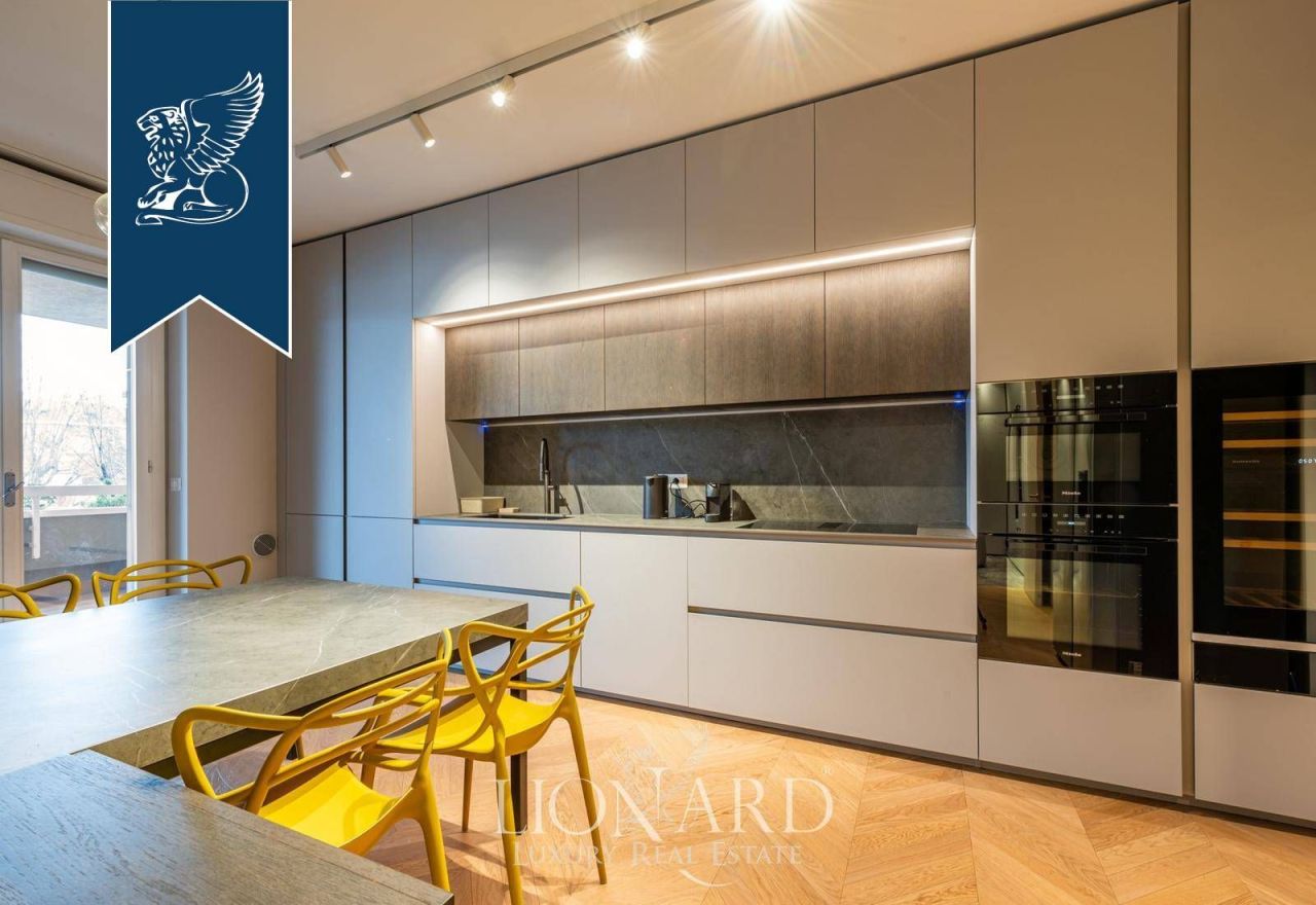 Апартаменты в Милане, Италия, 280 м² - фото 11