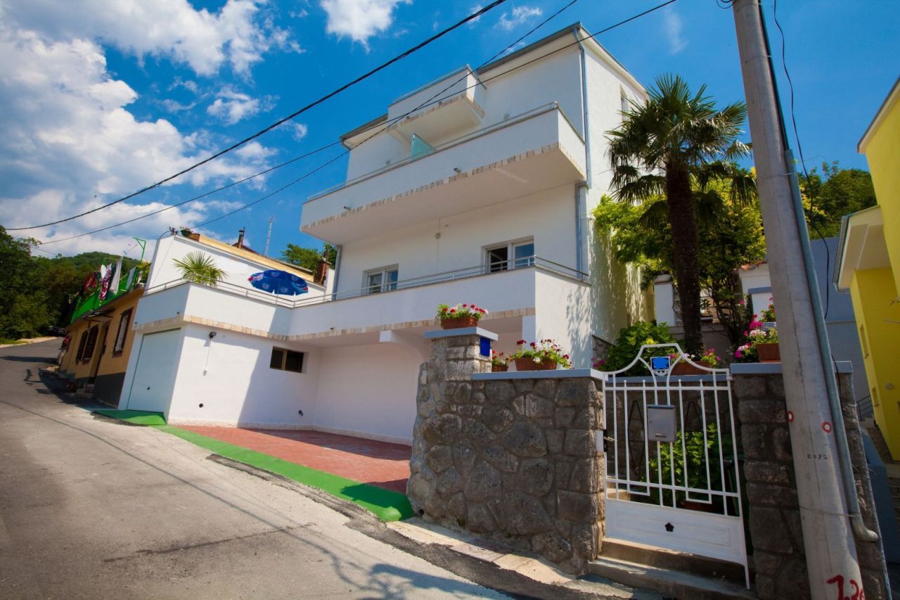 Отель, гостиница в Цриквенице, Хорватия, 428 м² - фото 1