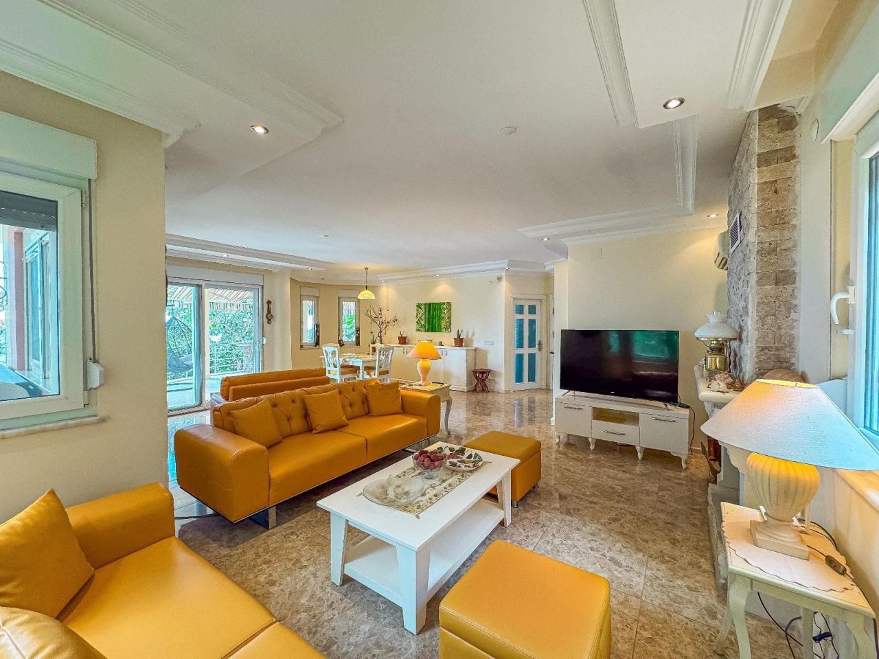 Вилла в Кестеле, Турция, 250 м² - фото 2