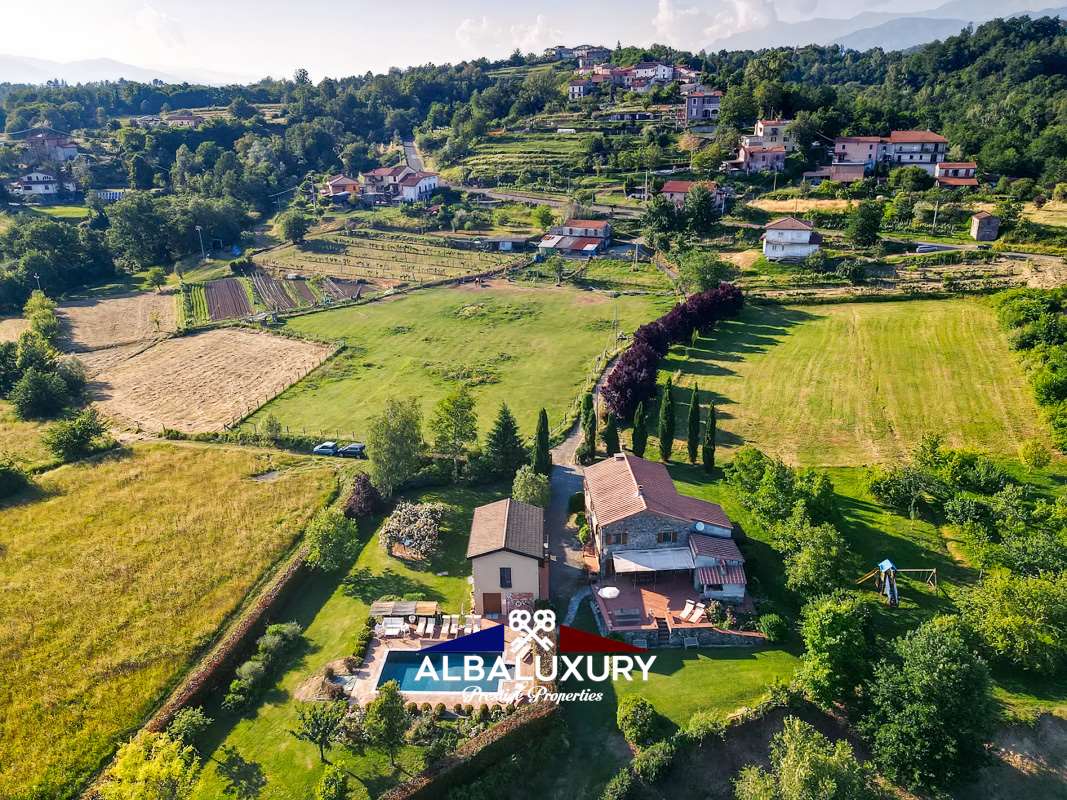 Вилла Via Verpiana, Италия, 330 м² - фото 1