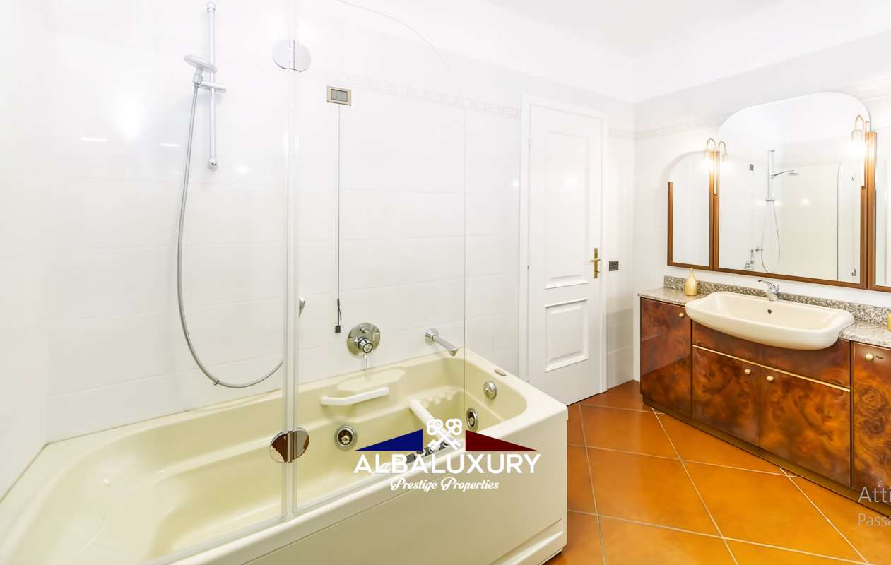 Вилла в Грианте, Италия, 500 м² - фото 14