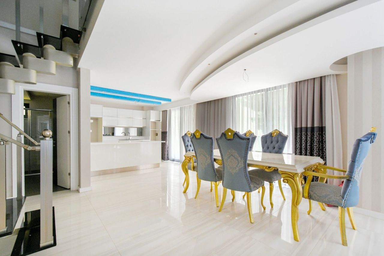 Апартаменты в Алании, Турция, 200 м² - фото 10