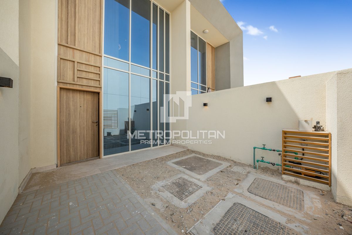 Таунхаус в Дубае, ОАЭ, 61 м² - фото 1