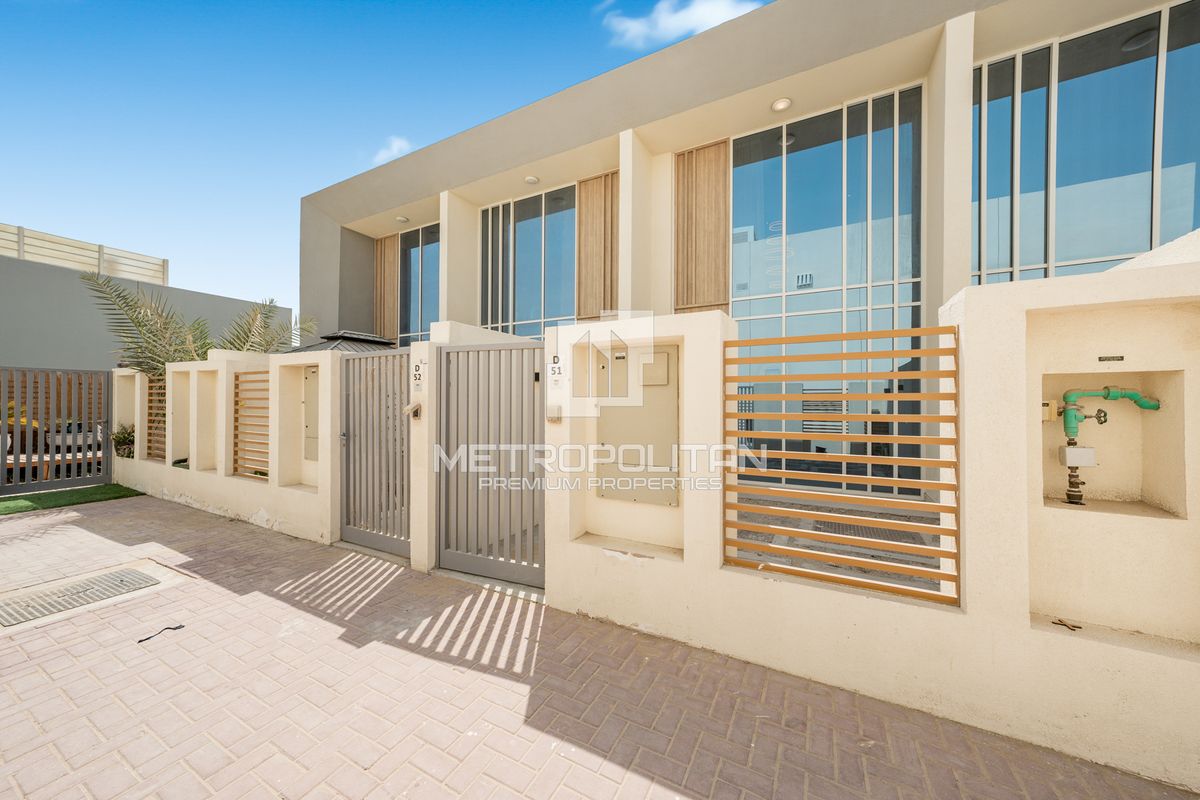 Таунхаус в Дубае, ОАЭ, 61 м² - фото 14