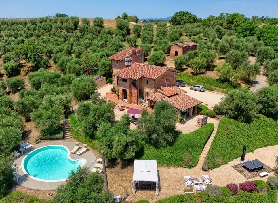 Вилла в Палае, Италия, 330 м² - фото 1