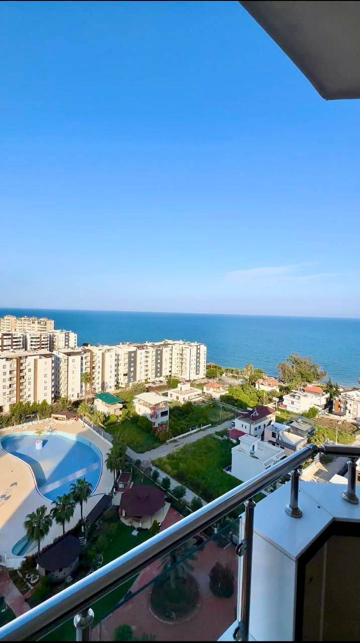 Квартира в Мерсине, Турция, 175 м² - фото 1