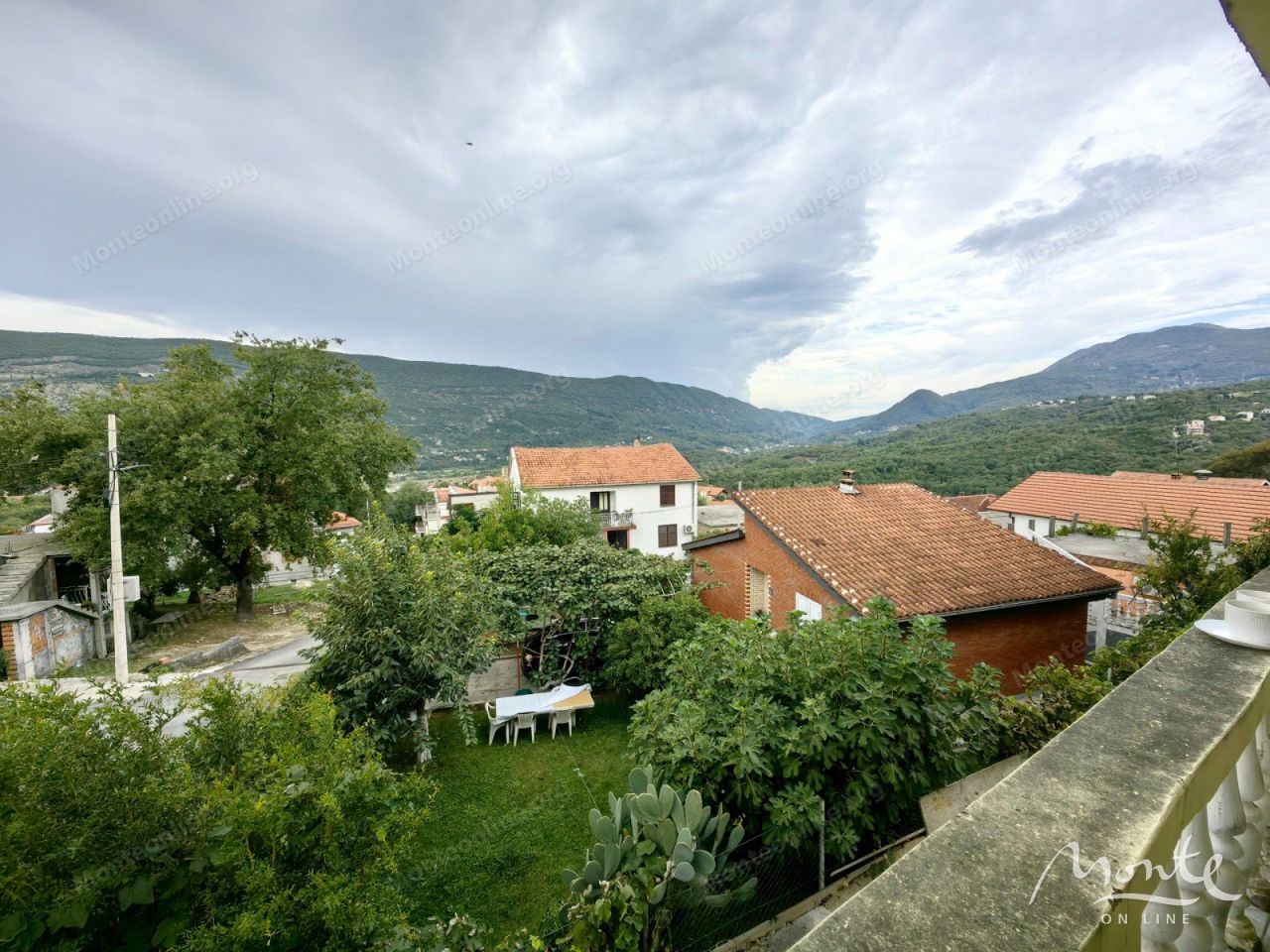 Вилла в Херцег-Нови, Черногория, 180 м² - фото 1
