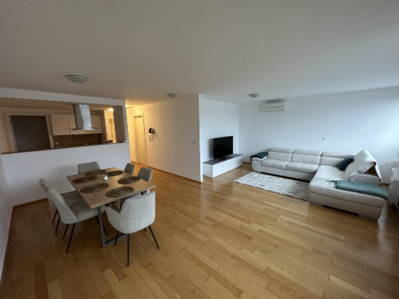 Квартира в Любляне, Словения, 71 м² - фото 1