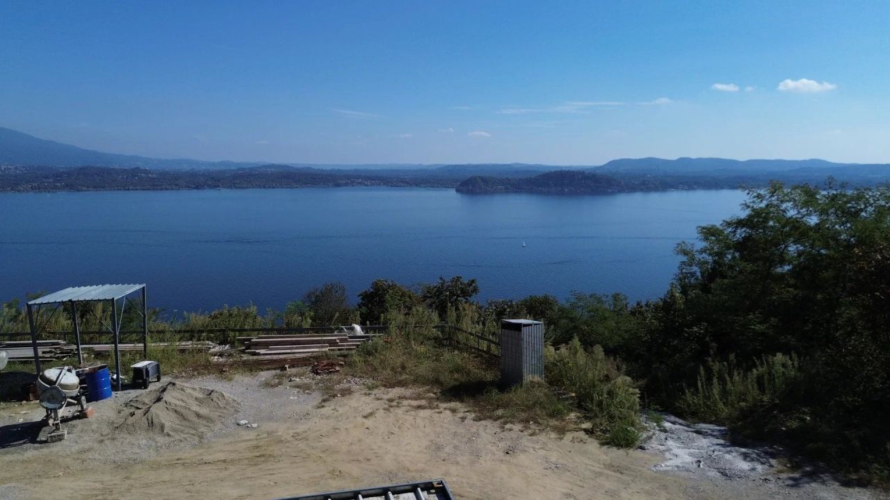 Вилла в Бельджирате, Италия, 350 м² - фото 4