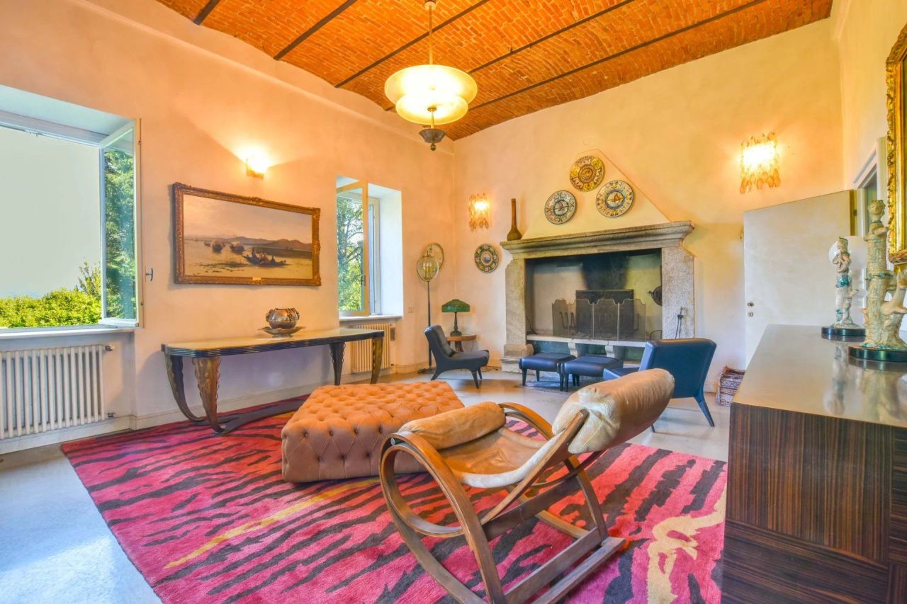 Вилла в Варесе, Италия, 525 м² - фото 8