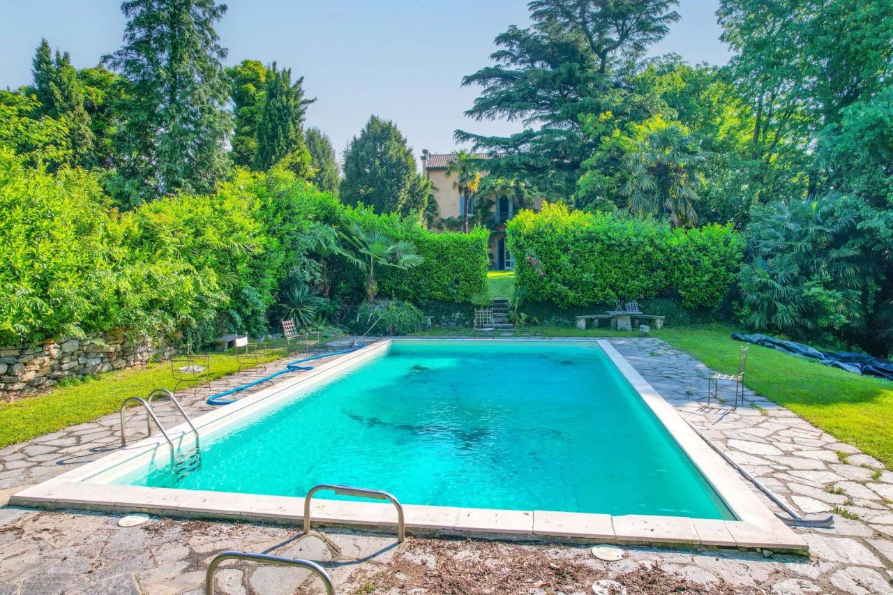 Вилла в Варесе, Италия, 525 м² - фото 18