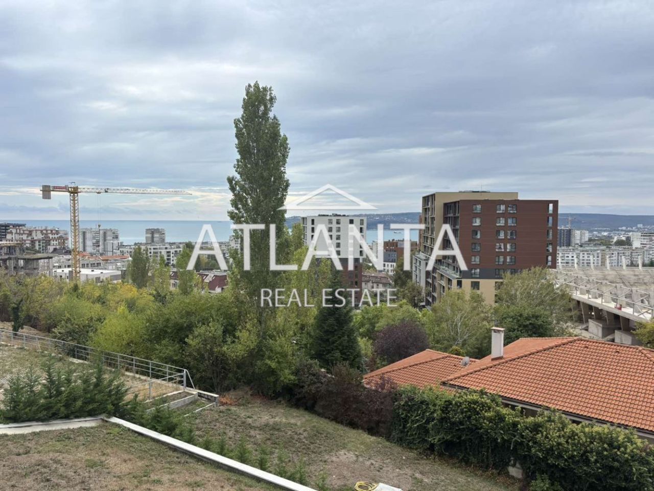 Апартаменты в Варне, Болгария, 90 м² - фото 1