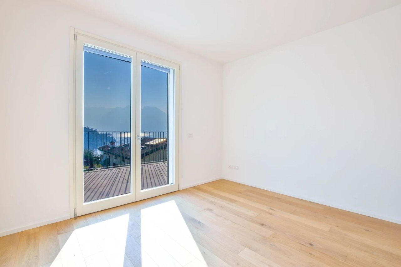 Пентхаус в Оссуччо, Италия, 113 м² - фото 14