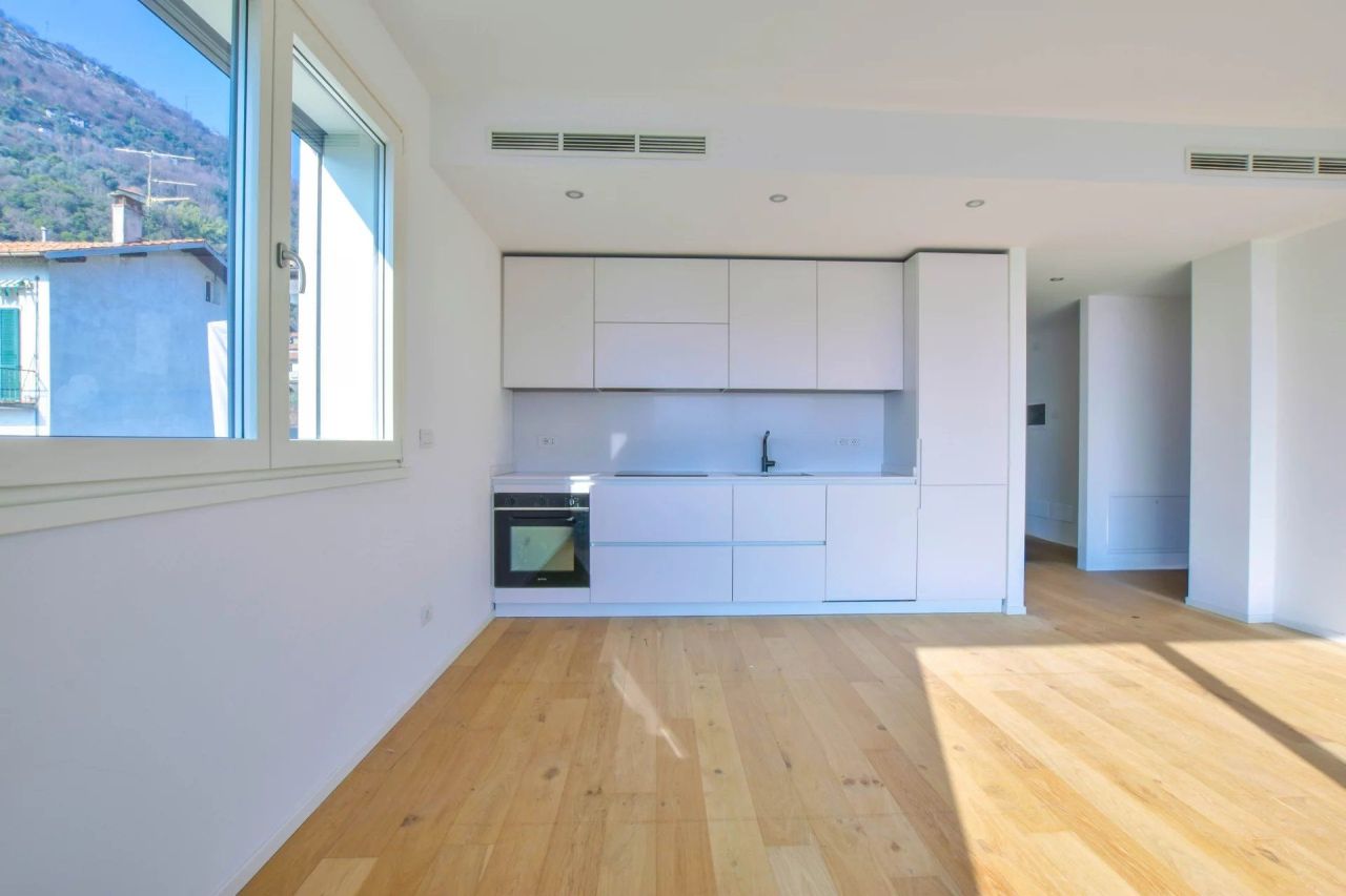 Пентхаус в Оссуччо, Италия, 113 м² - фото 8