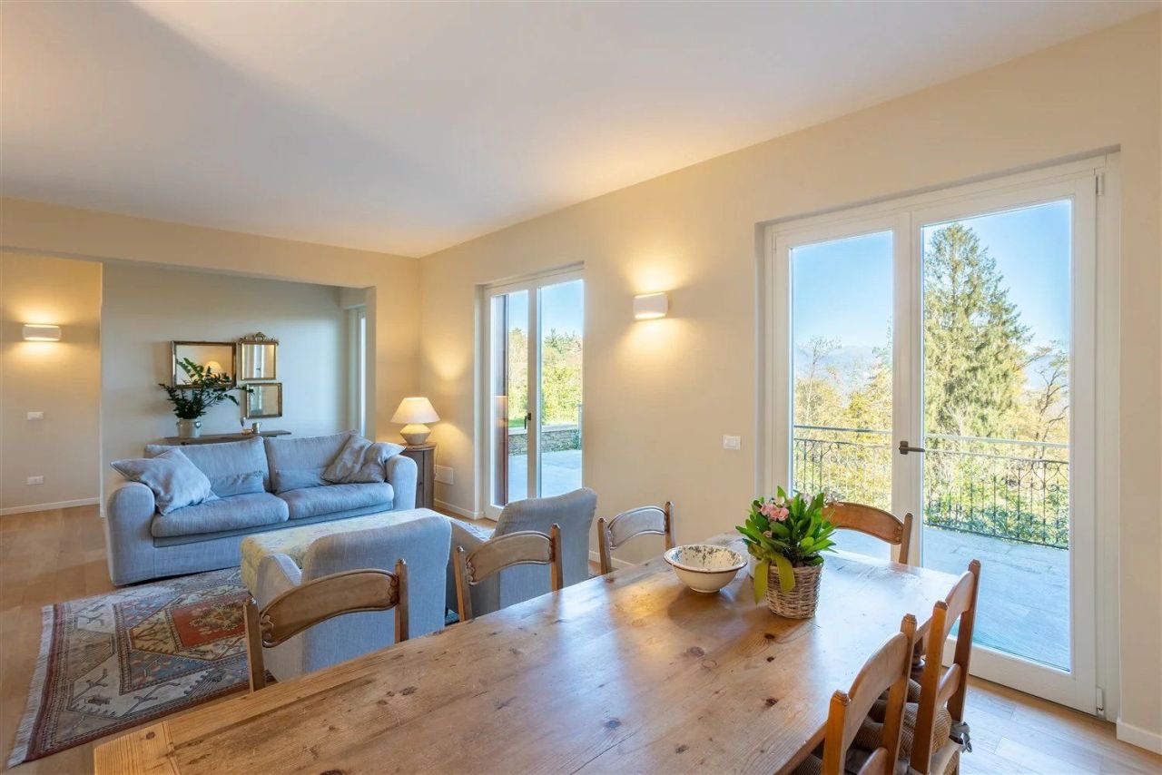 Вилла в Стрезе, Италия, 330 м² - фото 2