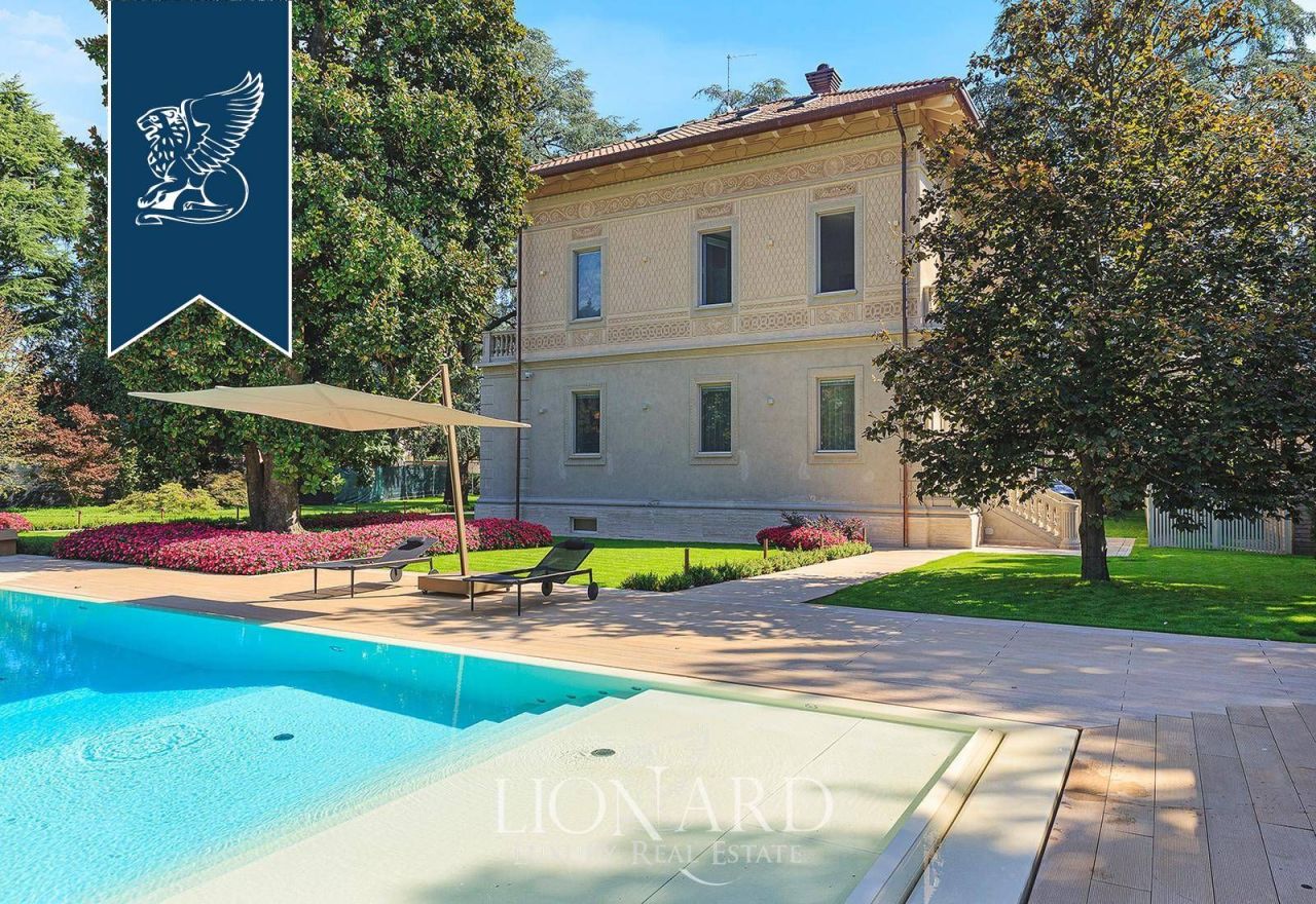 Вилла в Милане, Италия, 900 м² - фото 7