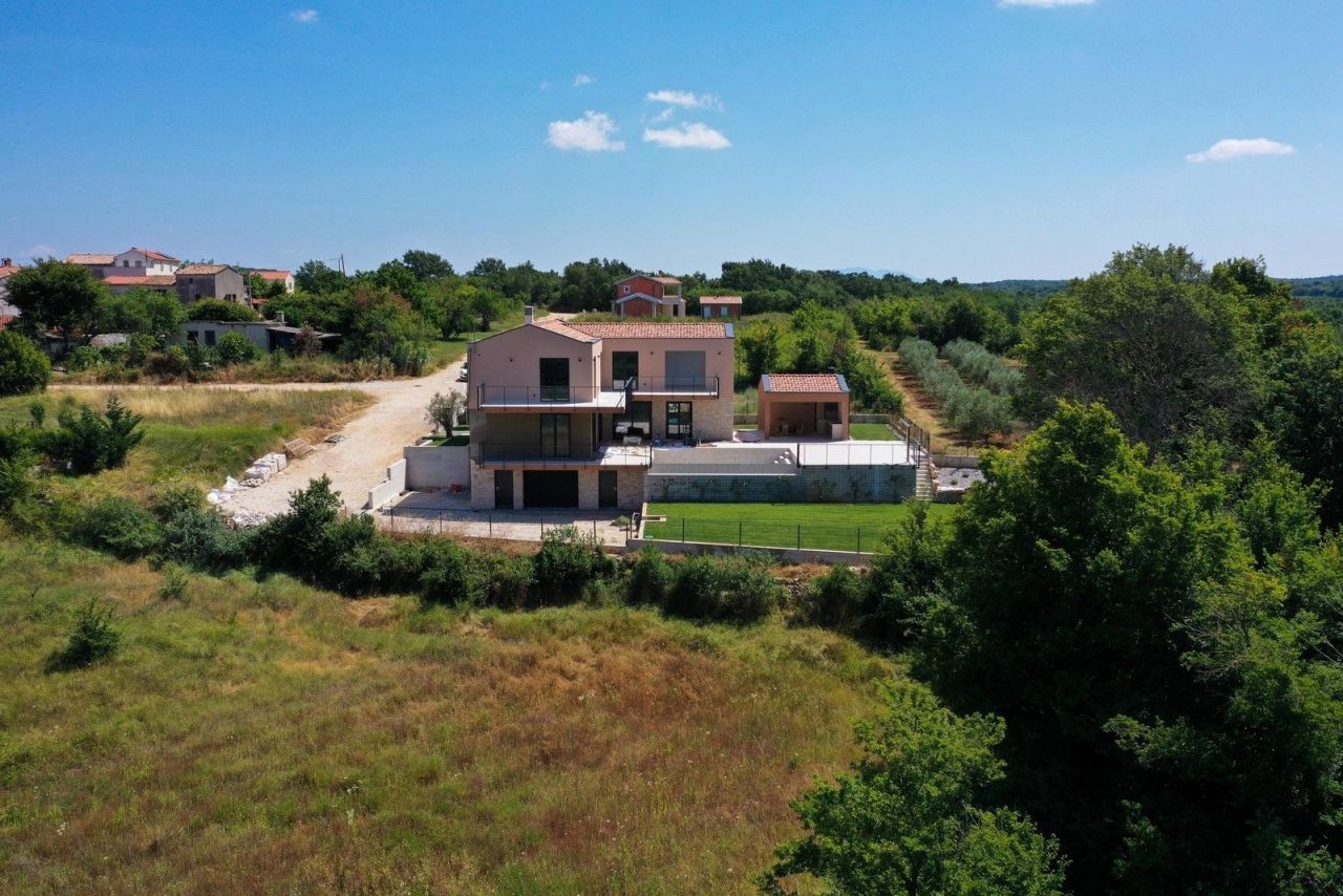 Вилла Višnjan, Хорватия, 377 м² - фото 1