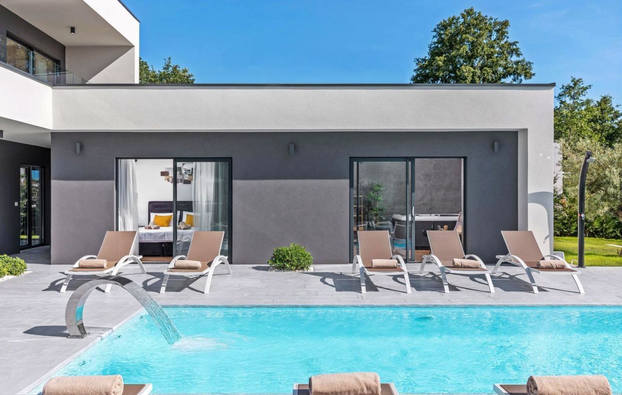 Вилла в Ровини, Хорватия, 308 м² - фото 16