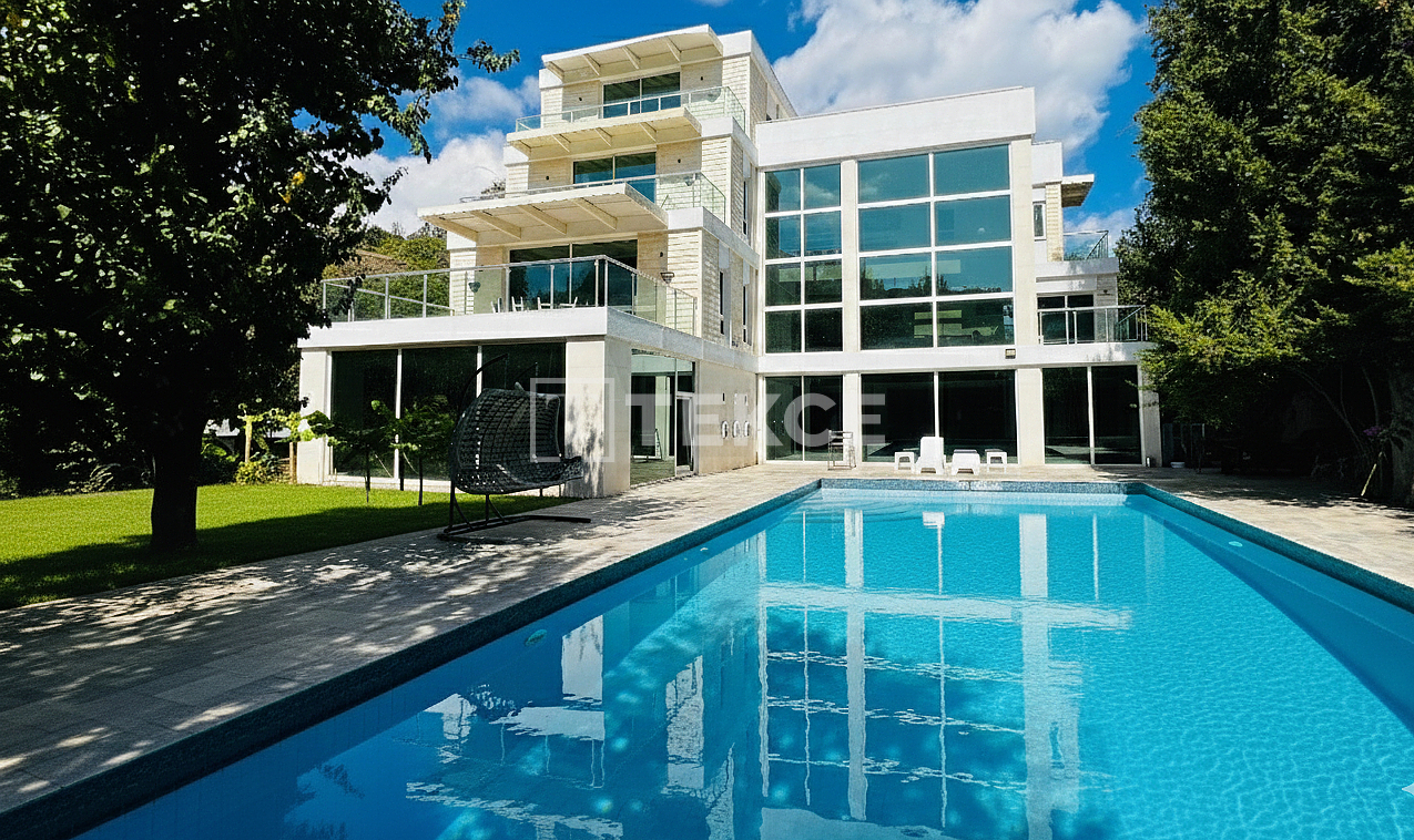 Вилла в Кемере, Турция, 797 м² - фото 1