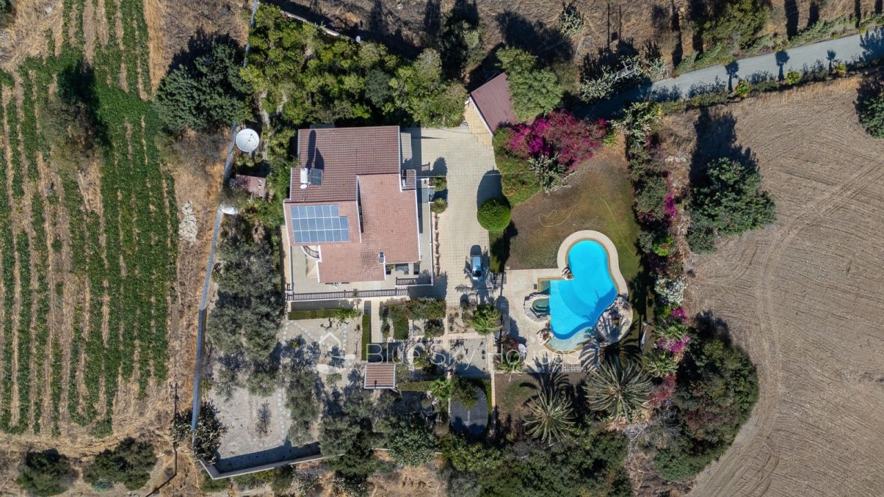 Вилла в Лимасоле, Кипр, 630 м² - фото 1