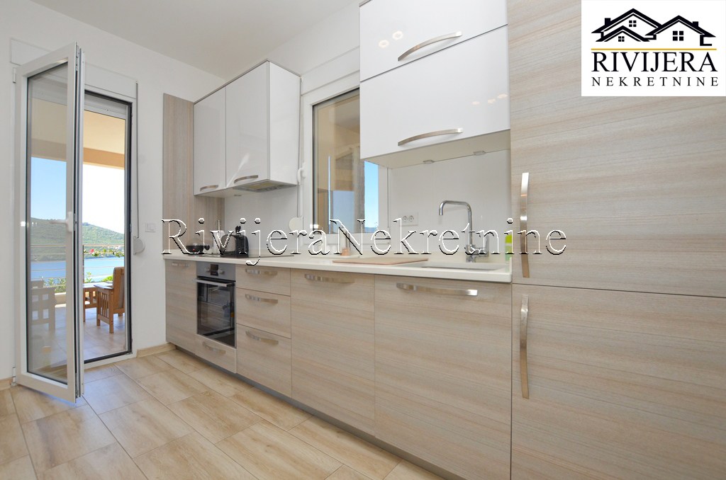 Дом в Херцег-Нови, Черногория, 244 м² - фото 8