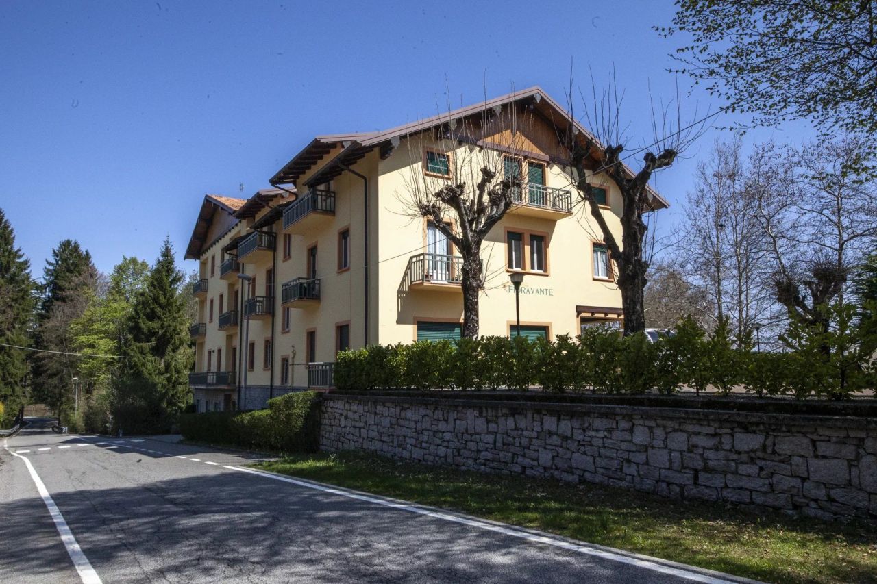 Доходный дом в Стрезе, Италия, 1 500 м² - фото 4