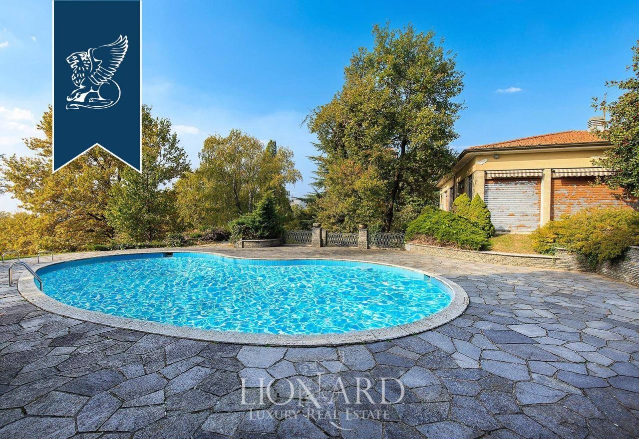 Вилла в Комо, Италия, 1 500 м² - фото 10