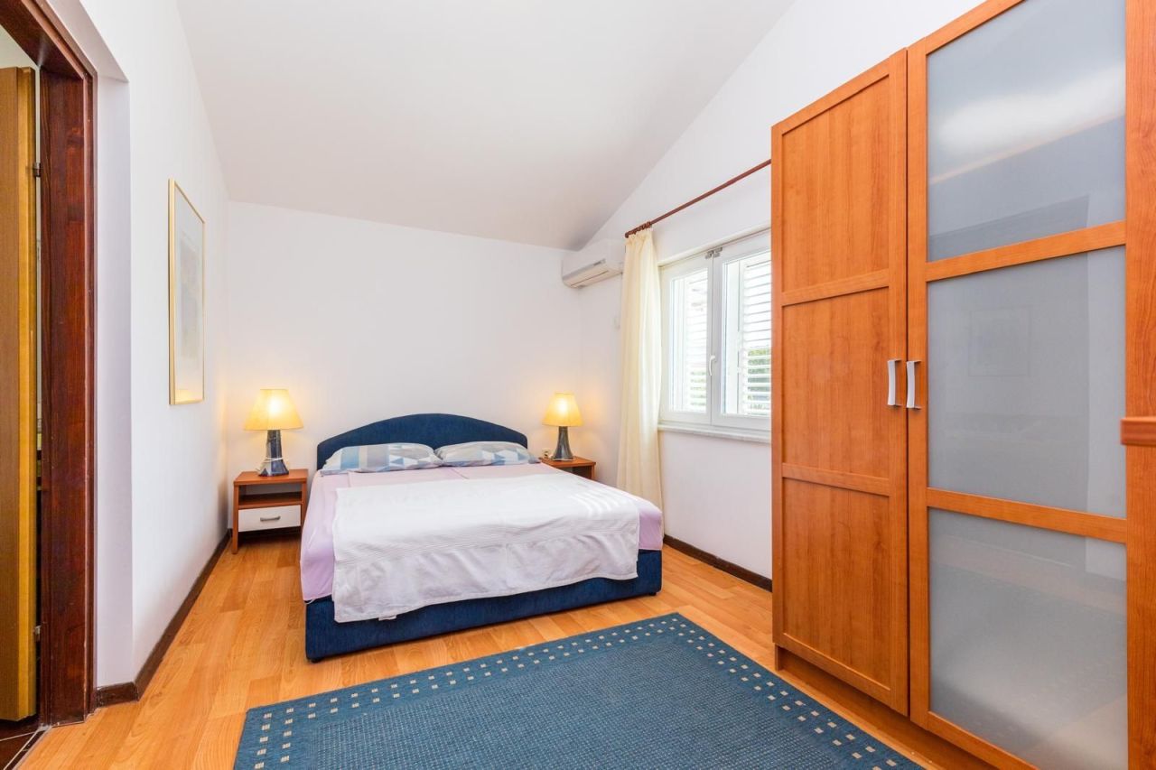 Отель, гостиница Punat, Хорватия, 210 м² - фото 15