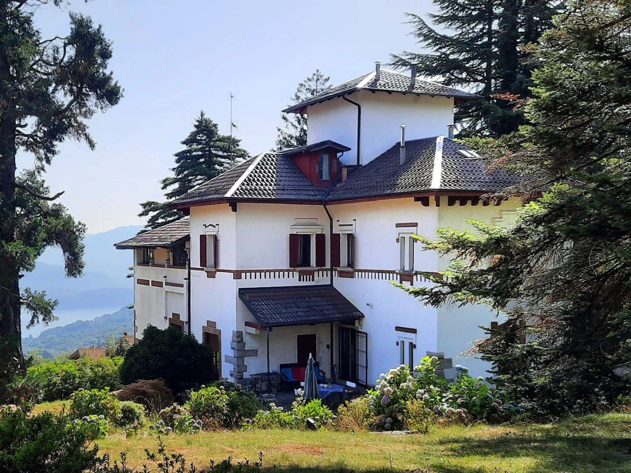 Вилла в Стрезе, Италия, 565 м² - фото 1