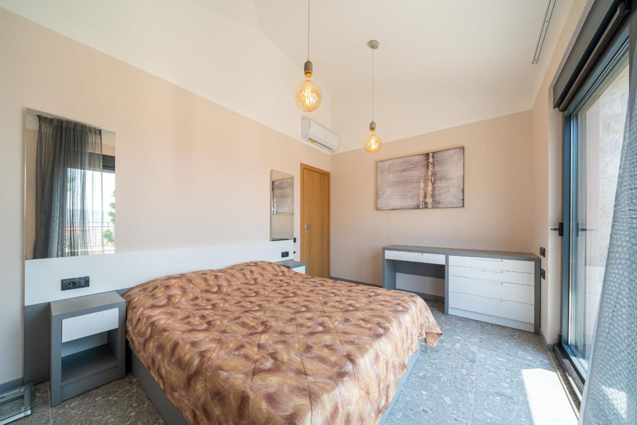 Квартира в Тивате, Черногория, 77 м² - фото 7