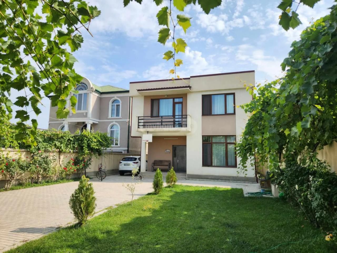 Дом в Тбилиси, Грузия, 250 м² - фото 1