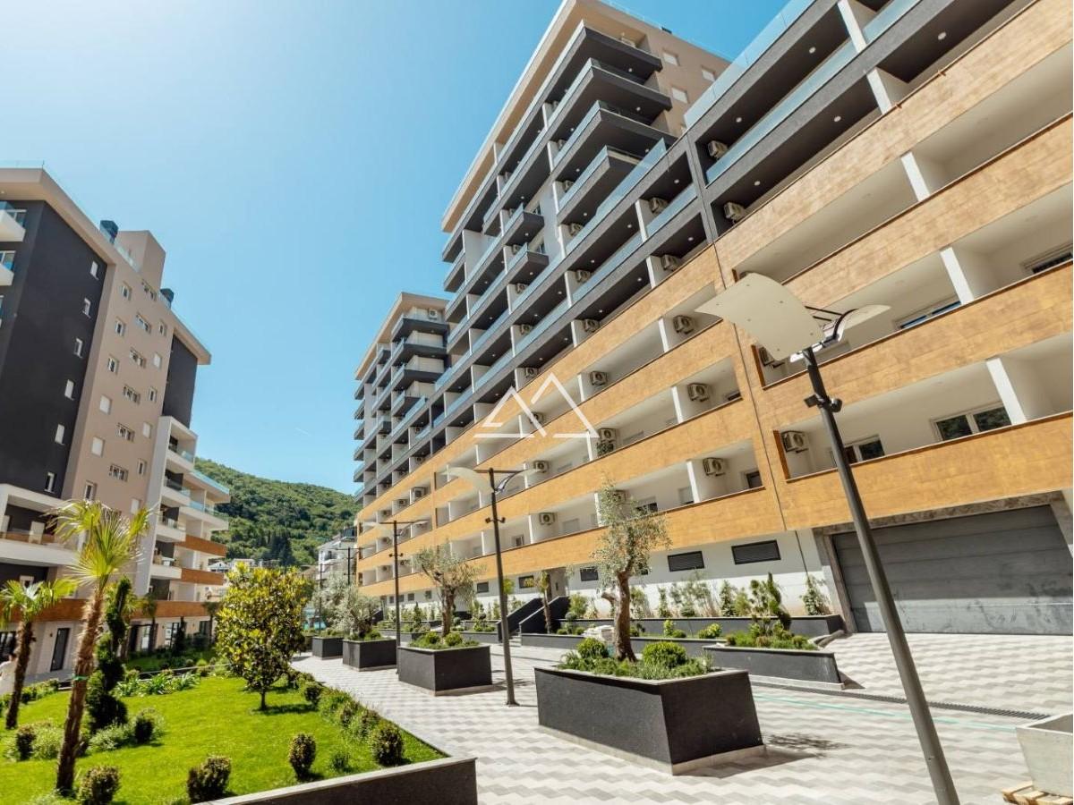 Коммерческая недвижимость в Будве, Черногория, 430 м² - фото 1