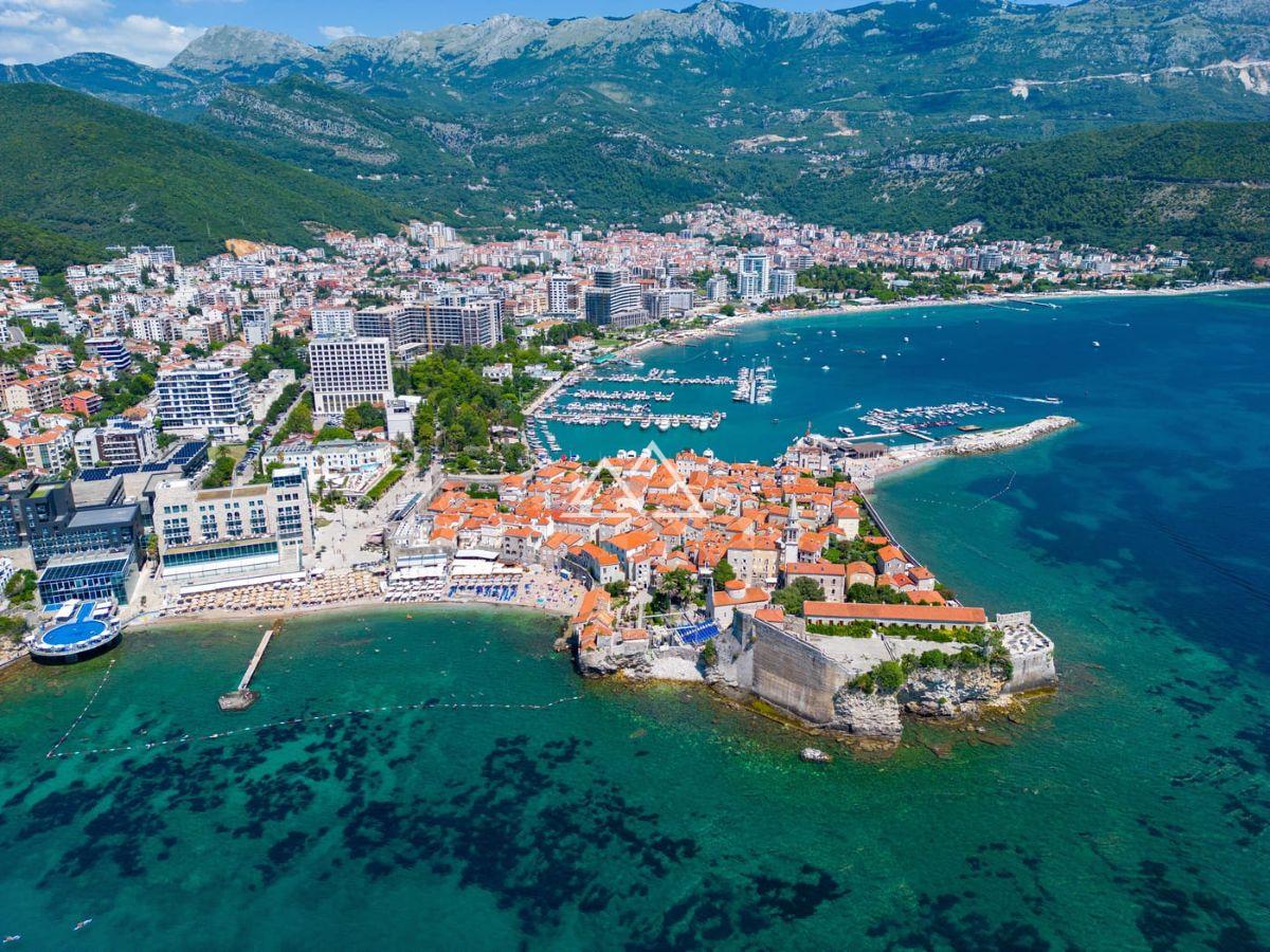 Коммерческая недвижимость в Будве, Черногория, 430 м² - фото 2