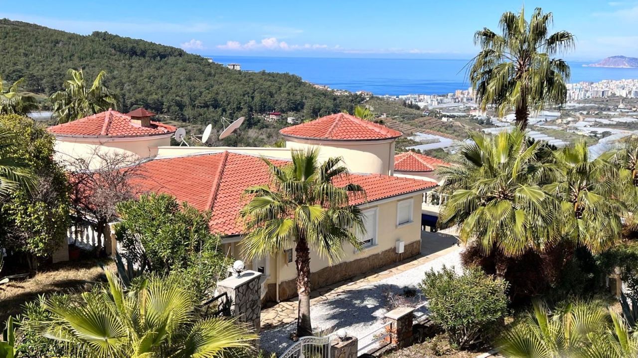 Вилла в Алании, Турция, 200 м² - фото 1