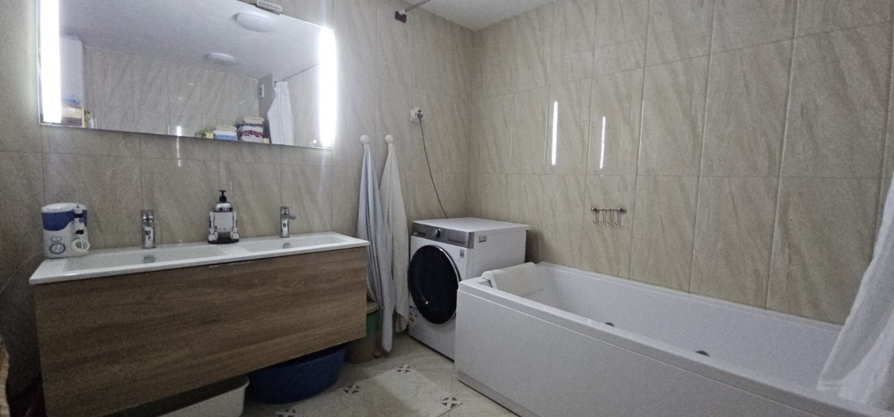 Квартира в Баре, Черногория, 151 м² - фото 8