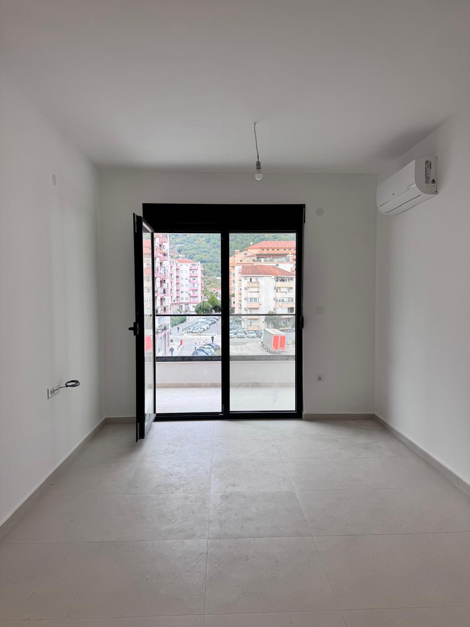 Квартира в Будве, Черногория, 38 м² - фото 1