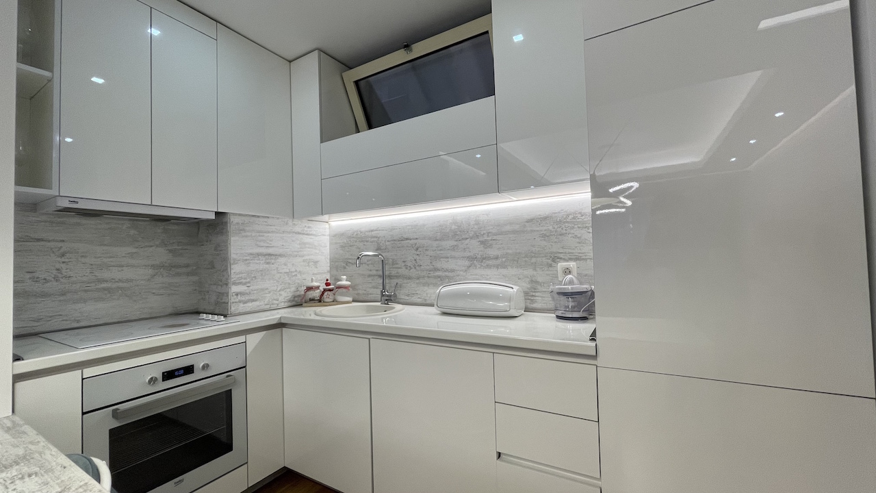 Квартира в Будве, Черногория, 90 м² - фото 17