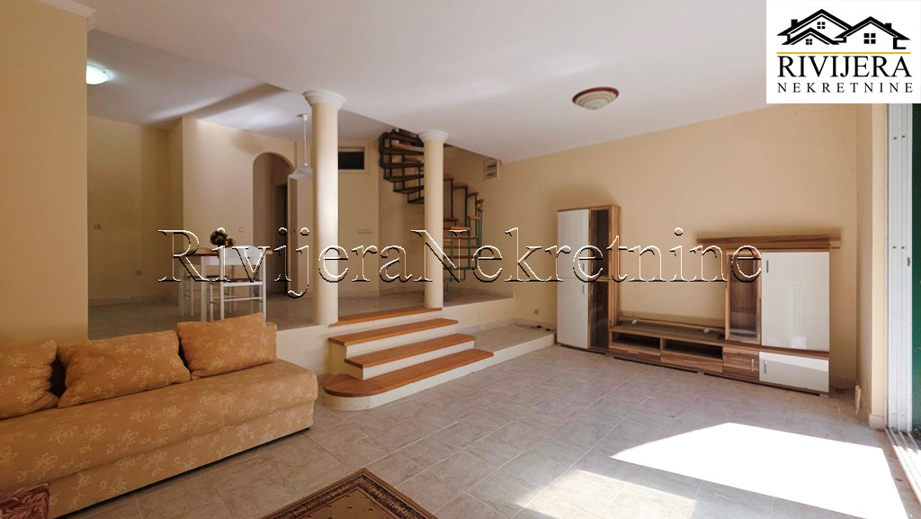 Дом в Херцег-Нови, Черногория, 270 м² - фото 7