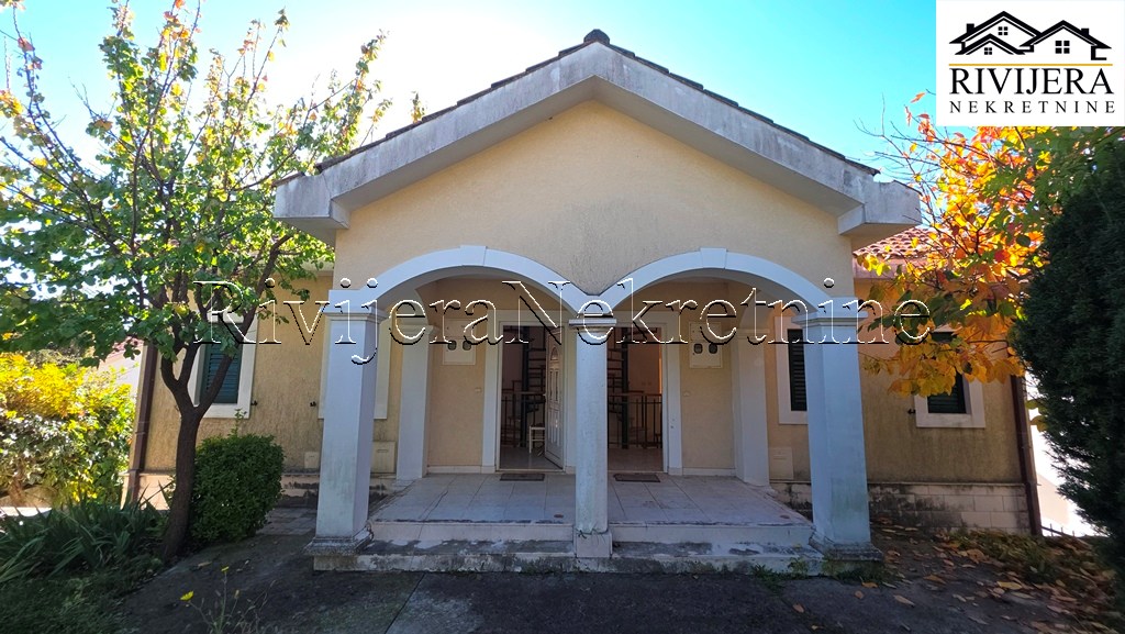 Дом в Херцег-Нови, Черногория, 270 м² - фото 4