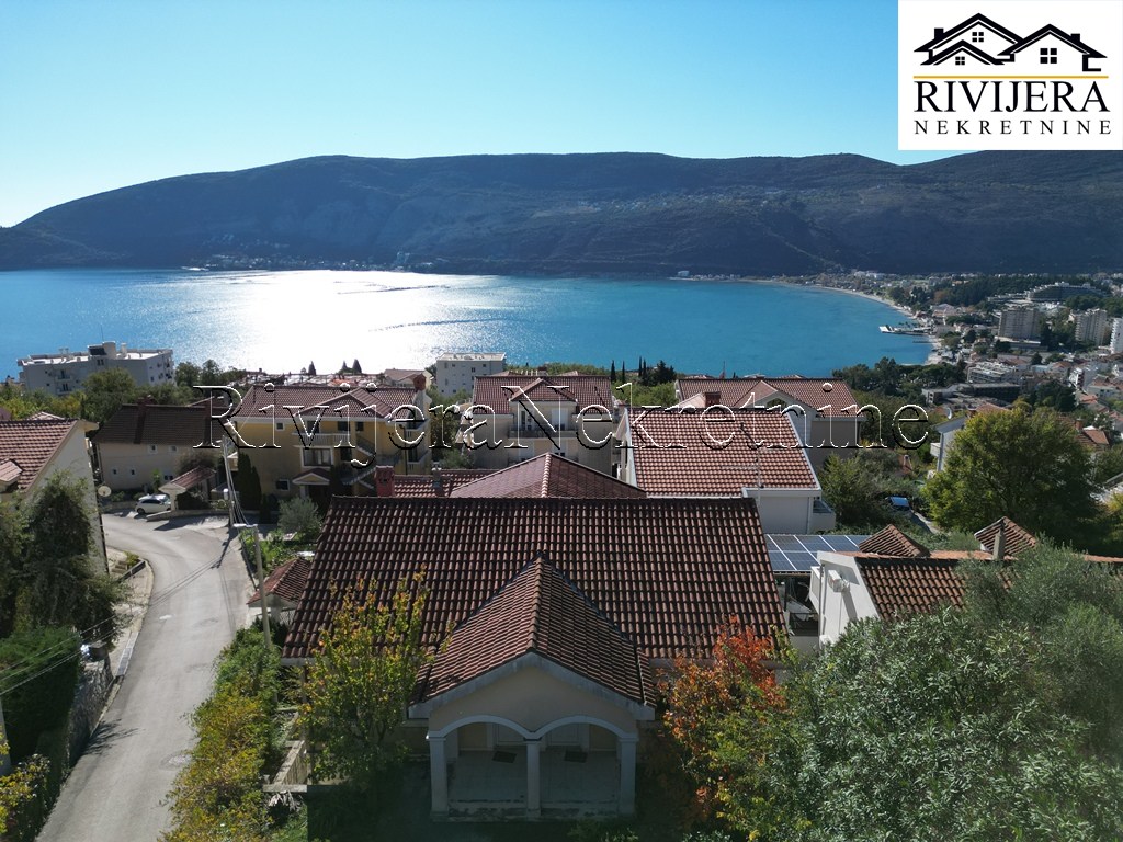 Дом в Херцег-Нови, Черногория, 270 м² - фото 9