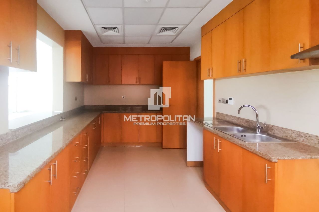 Вилла в Дубае, ОАЭ, 354 м² - фото 6