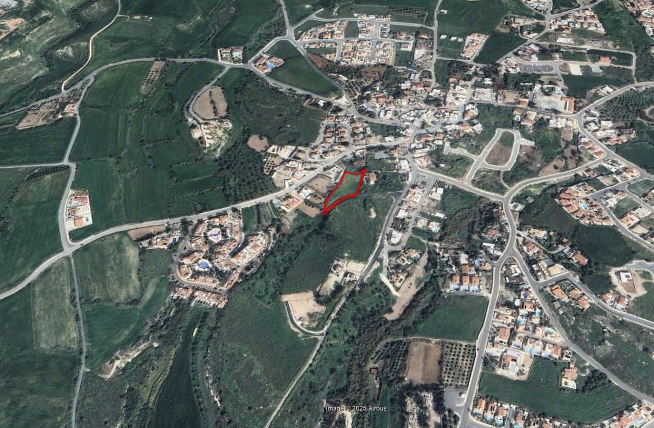 Земля в Пафосе, Кипр, 2 602 м² - фото 2