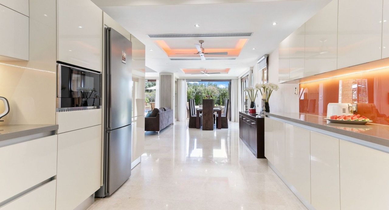 Вилла в Пафосе, Кипр, 307 м² - фото 18