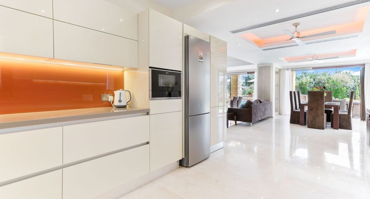 Вилла в Пафосе, Кипр, 307 м² - фото 19