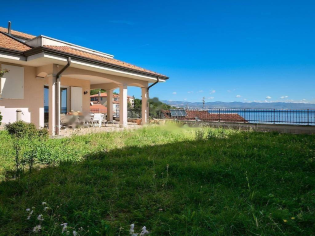 Дом в Опатии, Хорватия, 300 м² - фото 1