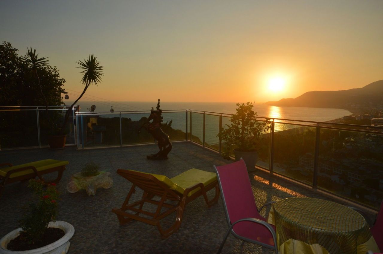 Вилла в Алании, Турция, 360 м² - фото 2