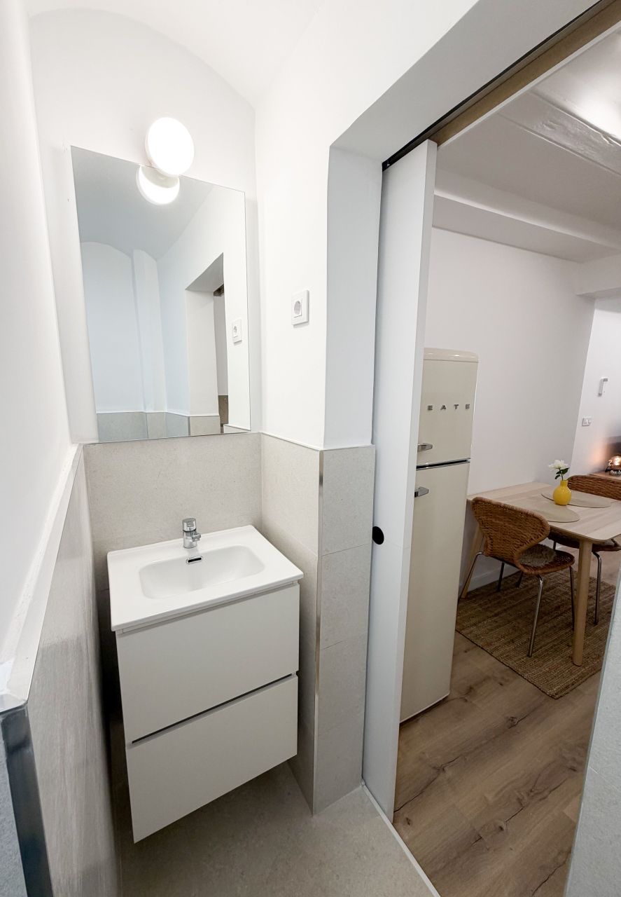 Квартира в Барселоне, Испания, 74 м² - фото 11