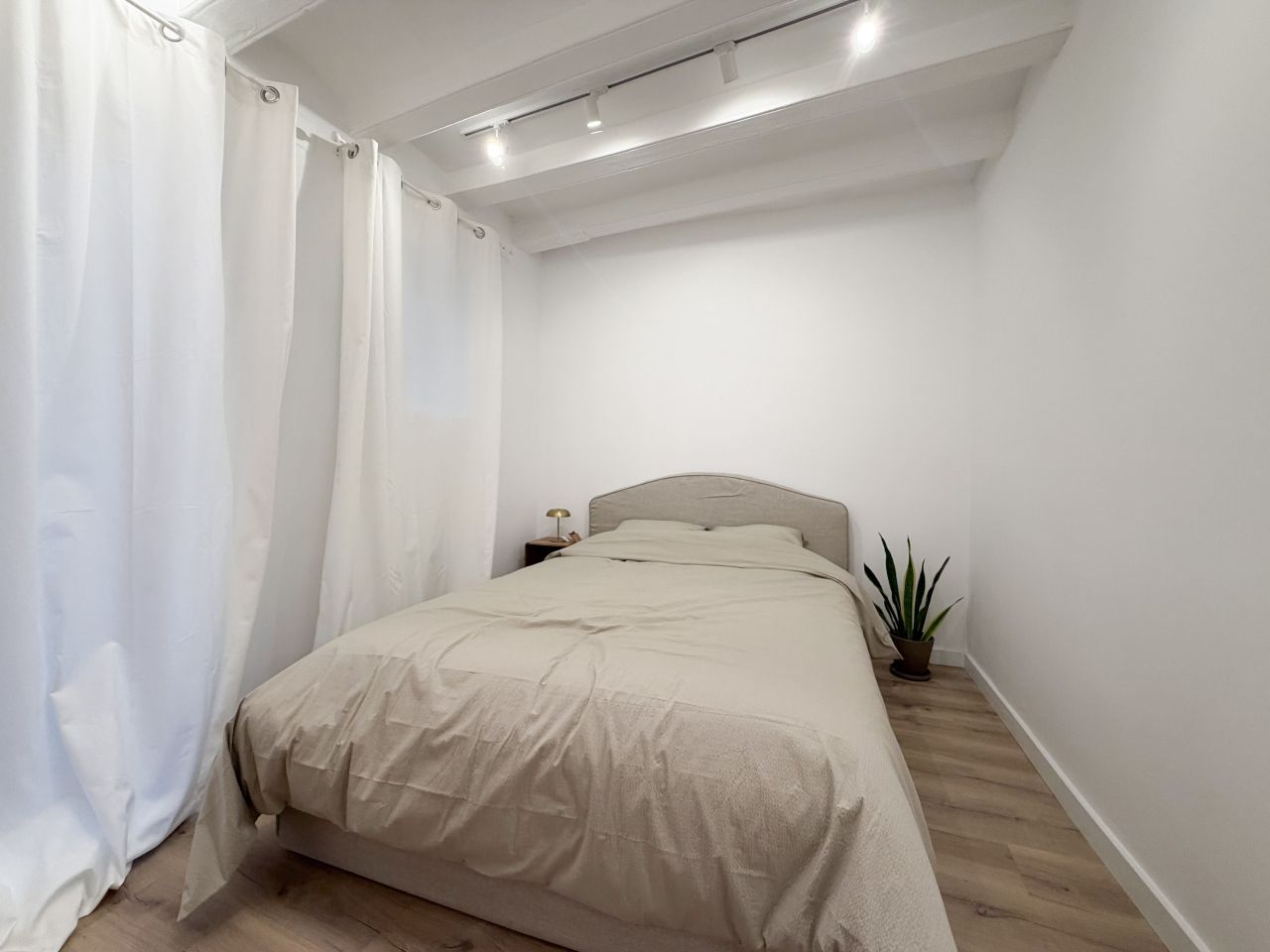 Квартира в Барселоне, Испания, 74 м² - фото 12