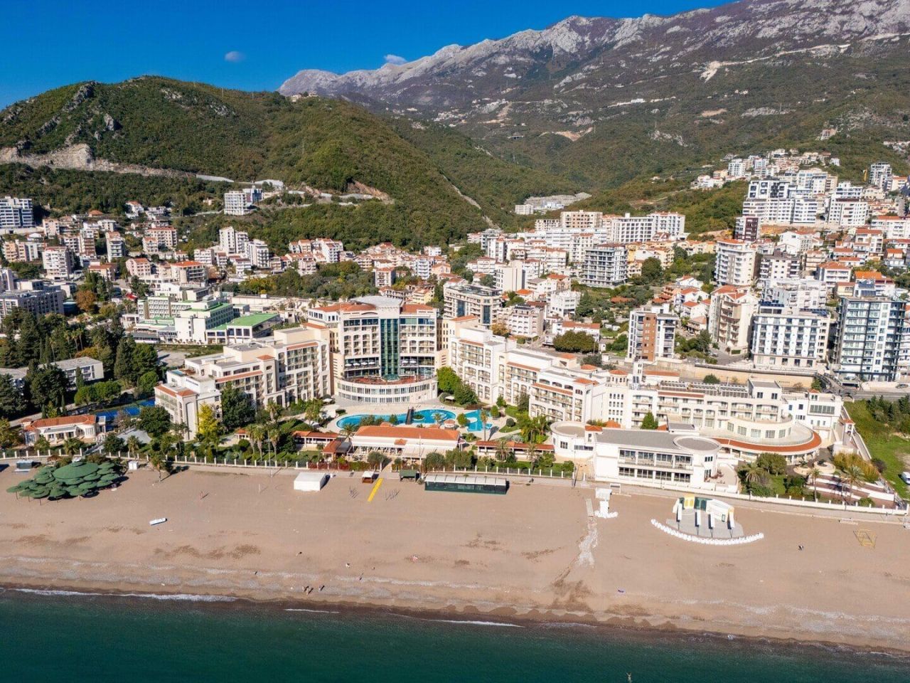 Апартаменты в Бечичи, Черногория, 71 м² - фото 1