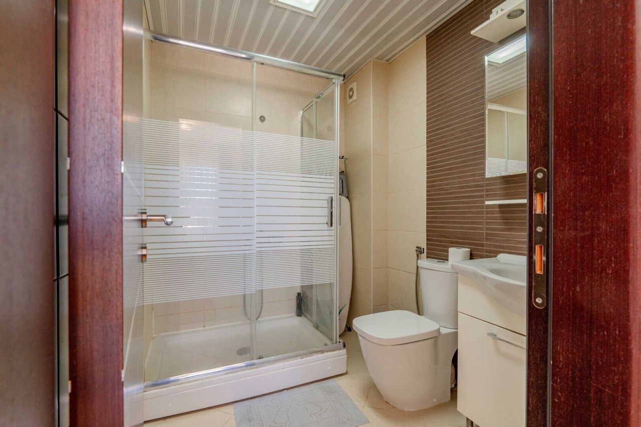 Апартаменты в Бечичи, Черногория, 71 м² - фото 14